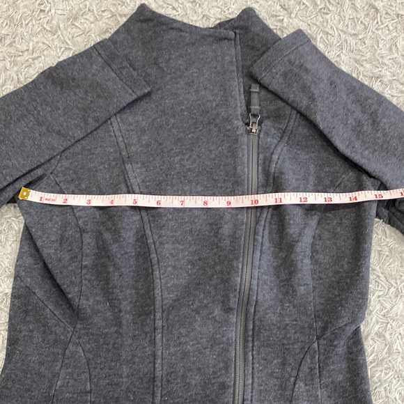 The Northface Womens Jacket - Picture 4 of 6